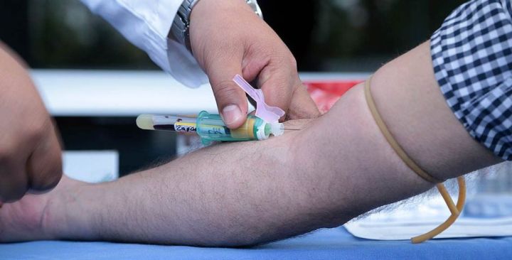 Diabetes-análisis-clínicos-salud-médico-tratamiento-pruebas-prueba-sangre-medicina-FOTO-ISSSTE