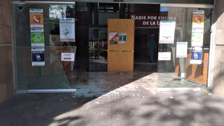 d0caa803-04c3-4da5-85d9-6877b1b07e30