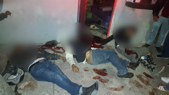 74DABBA9-86FF-4305-B8D2-FE7EB81DF60C